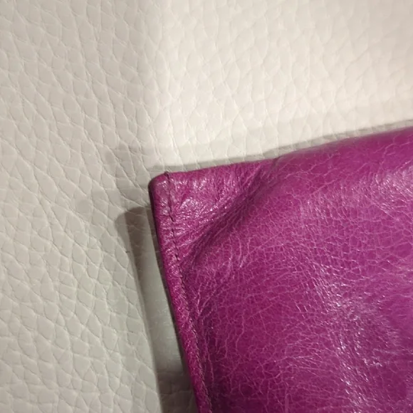 HOBO Vibrant Purple Wristlet - Picture 6 of 8